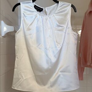 Jones New York White Sleeveless Blouse